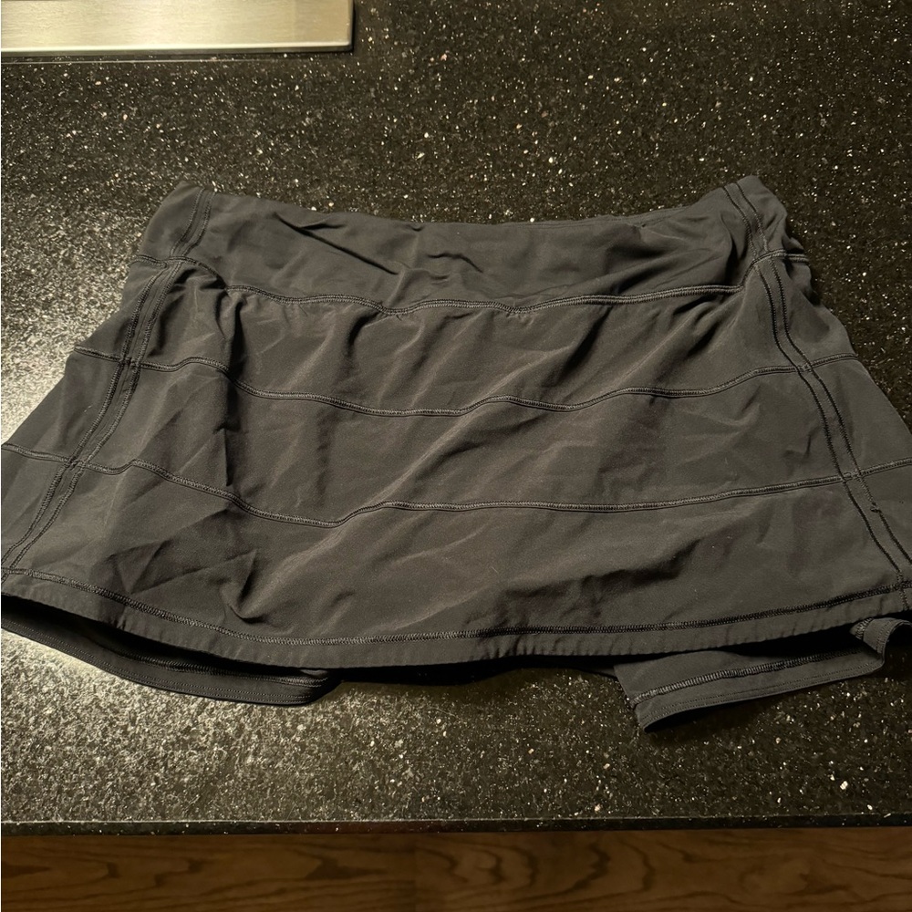 Luluemon tennis skirt